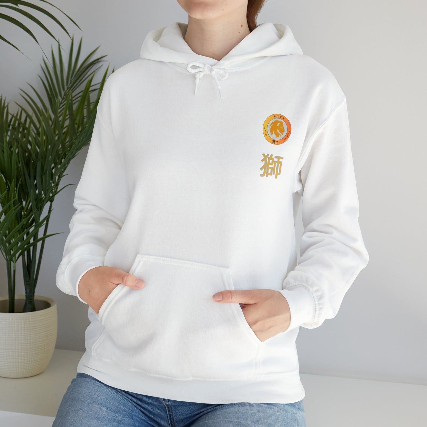 Lion Crest Kanji Unisex Heavy Blend™ Hooded Sweatshirt